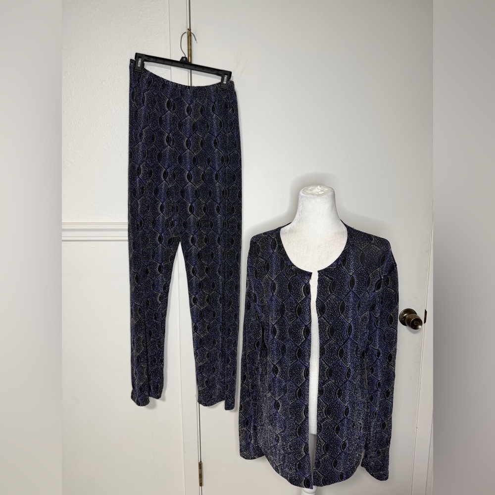 Chico's Black and Blue Snakeskin Pants and blazer suit size 3 XL